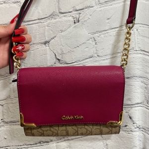 Calvin Klein Crossbody Chain Wallet Bag